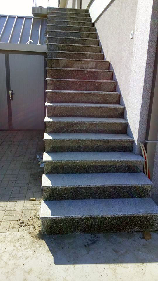 Екстериери изработени од мермер и гранит