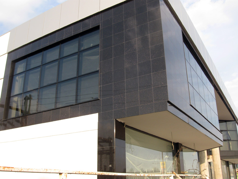 Екстериери изработени од мермер и гранит