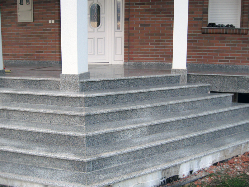 Екстериери изработени од мермер и гранит