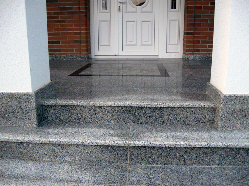 Екстериери изработени од мермер и гранит