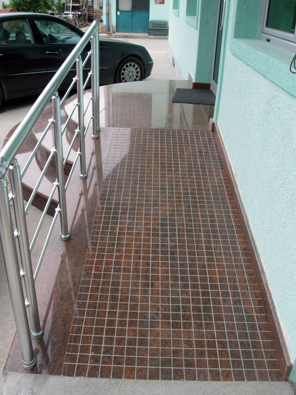 Екстериери изработени од мермер и гранит