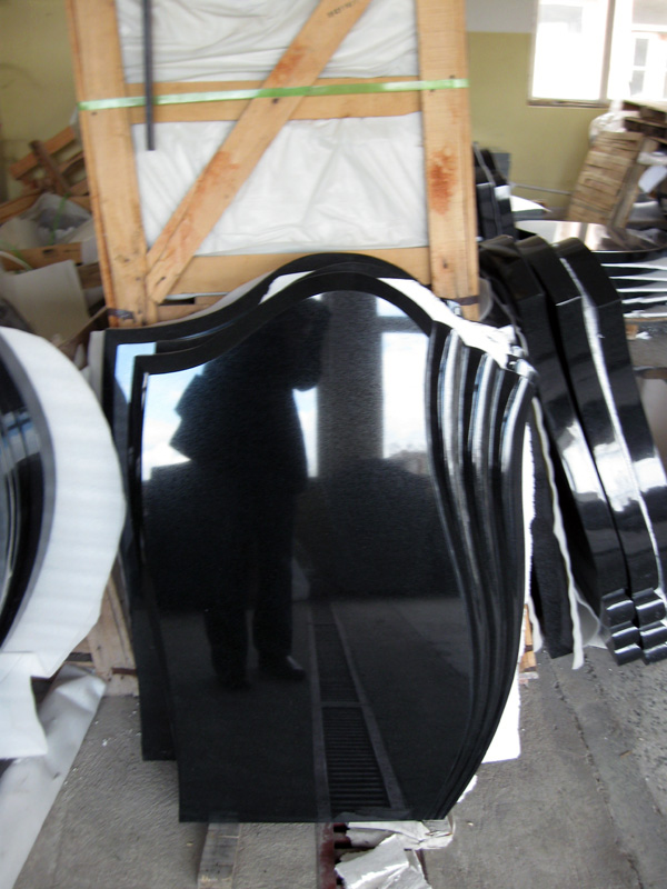 Надгробни Споменици од мермер и гранит